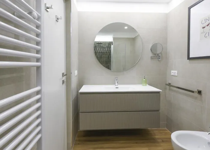 Easylife - Charme, Comfort E Quiete Vicino Termini Appartamento *
